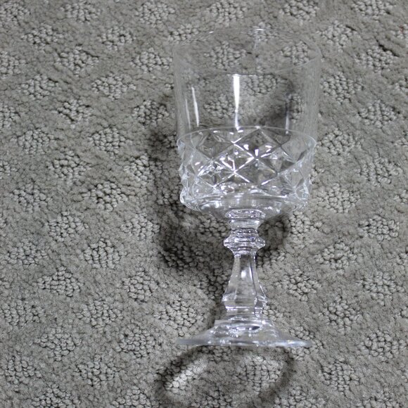 J G. Durand Set of 8 Cristal d' Arques St Germain n4 Crystal Wine Glasses 5 Oz - Picture 2 of 7
